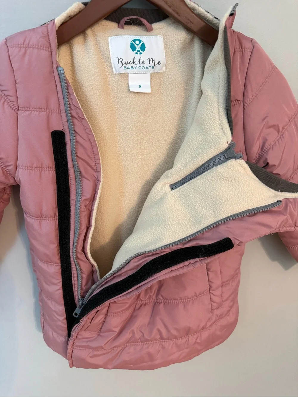 Buckle me kids coat car seat safe coat